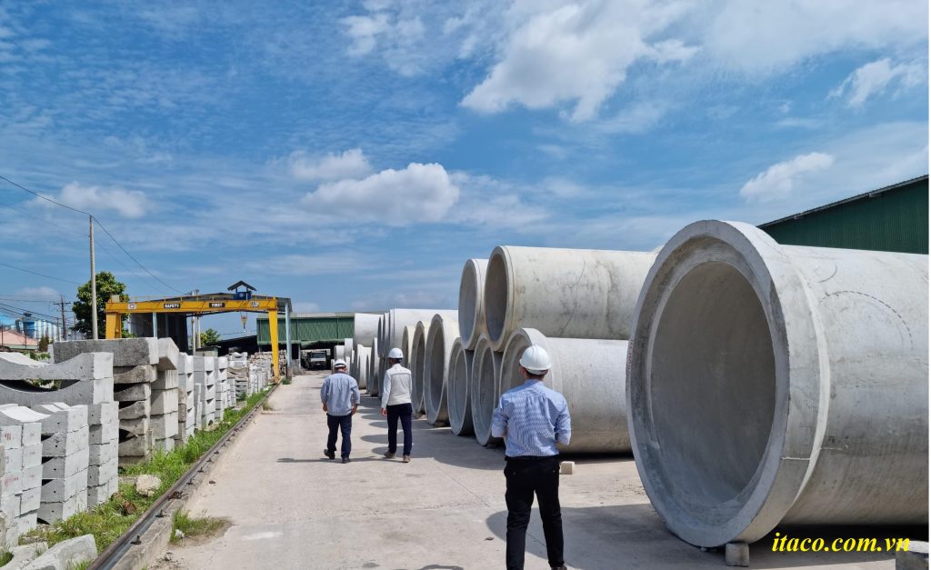Khảo sát chất lượng cống D2000 Itaco trước khi xuất hàng